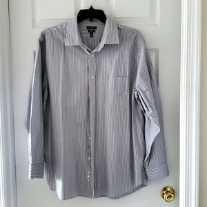 Croft and Barrow men's dress shirt. 18, 34/35. Blue and white.